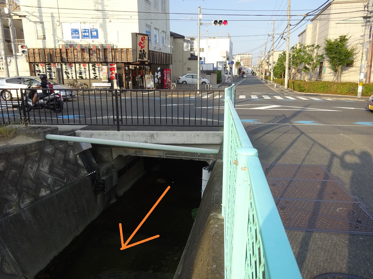 突然始まる川
